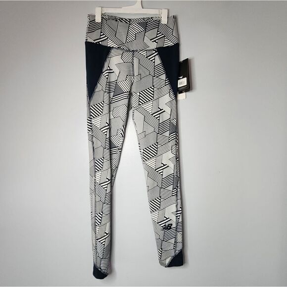 New Balance Black And White Geometric leggings with pockets Small - Picture 2 of 9